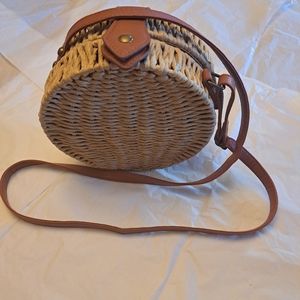 Round ratan wicker crossbody purse